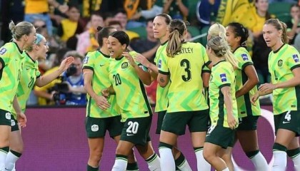 棋牌-亚洲杯女足爆冷连连！韩国6-0虐乌兹别克，中国女足晋级却遭利空